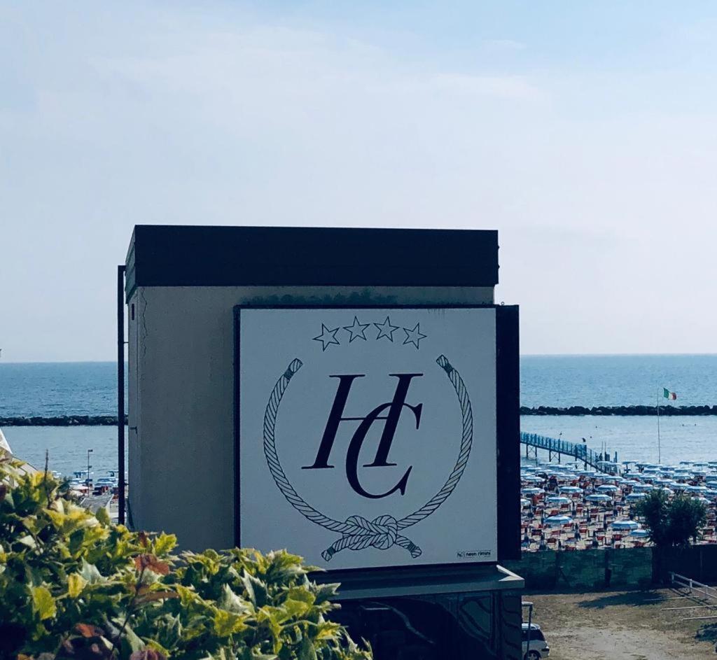 Hotel Capitol San Mauro Mare Exterior foto
